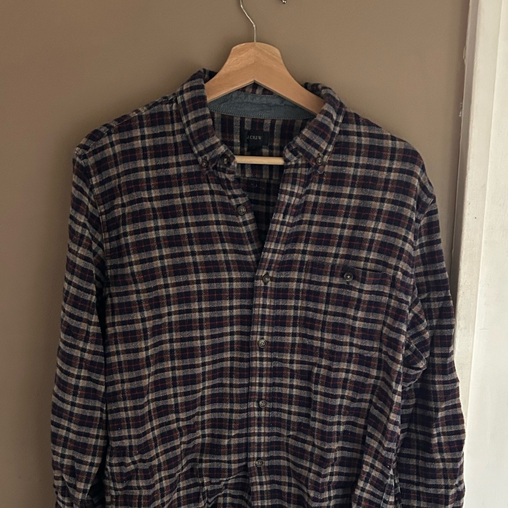 J Crew Men’s Flannel - Size Medium